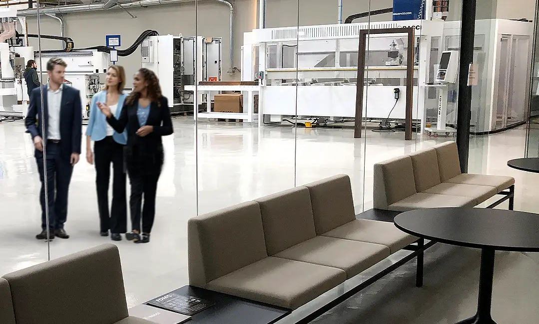 <span>Bacci</span><strong>Showroom</strong>